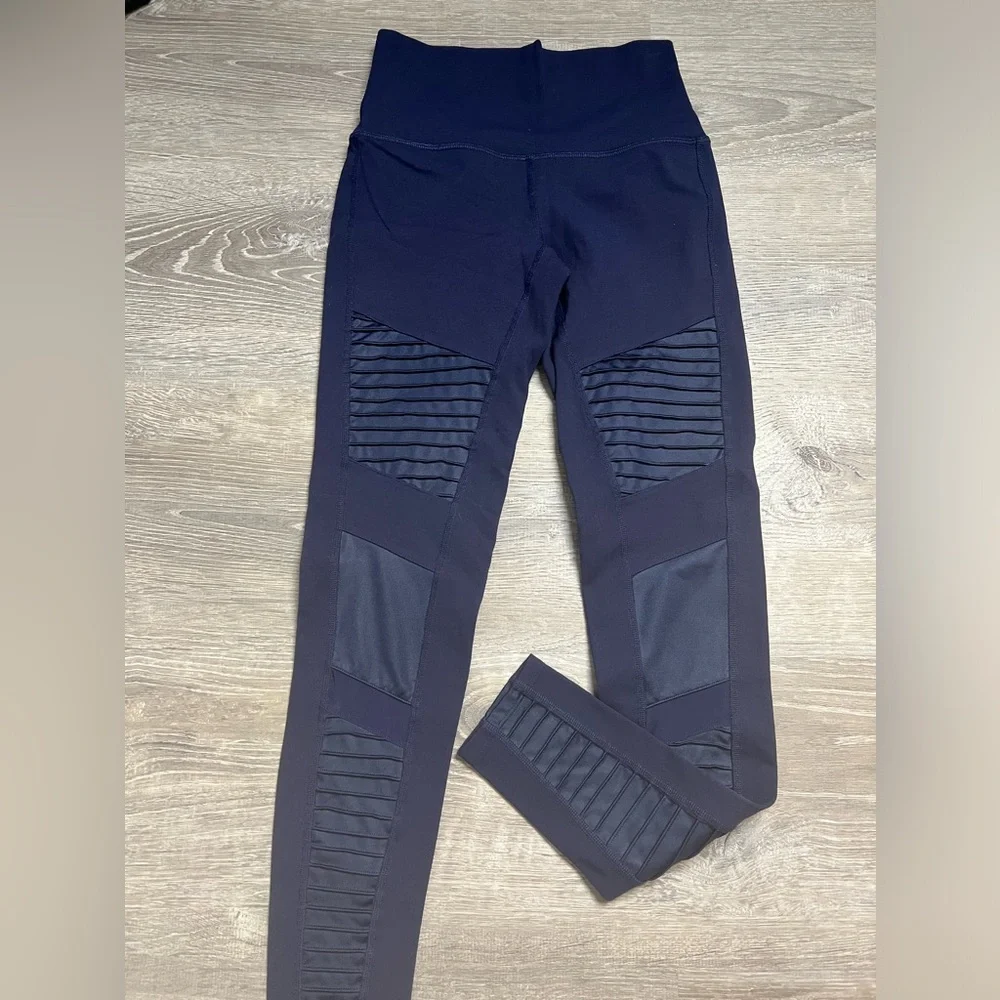Alo‎ Cute Blue Women Leggings- Small
